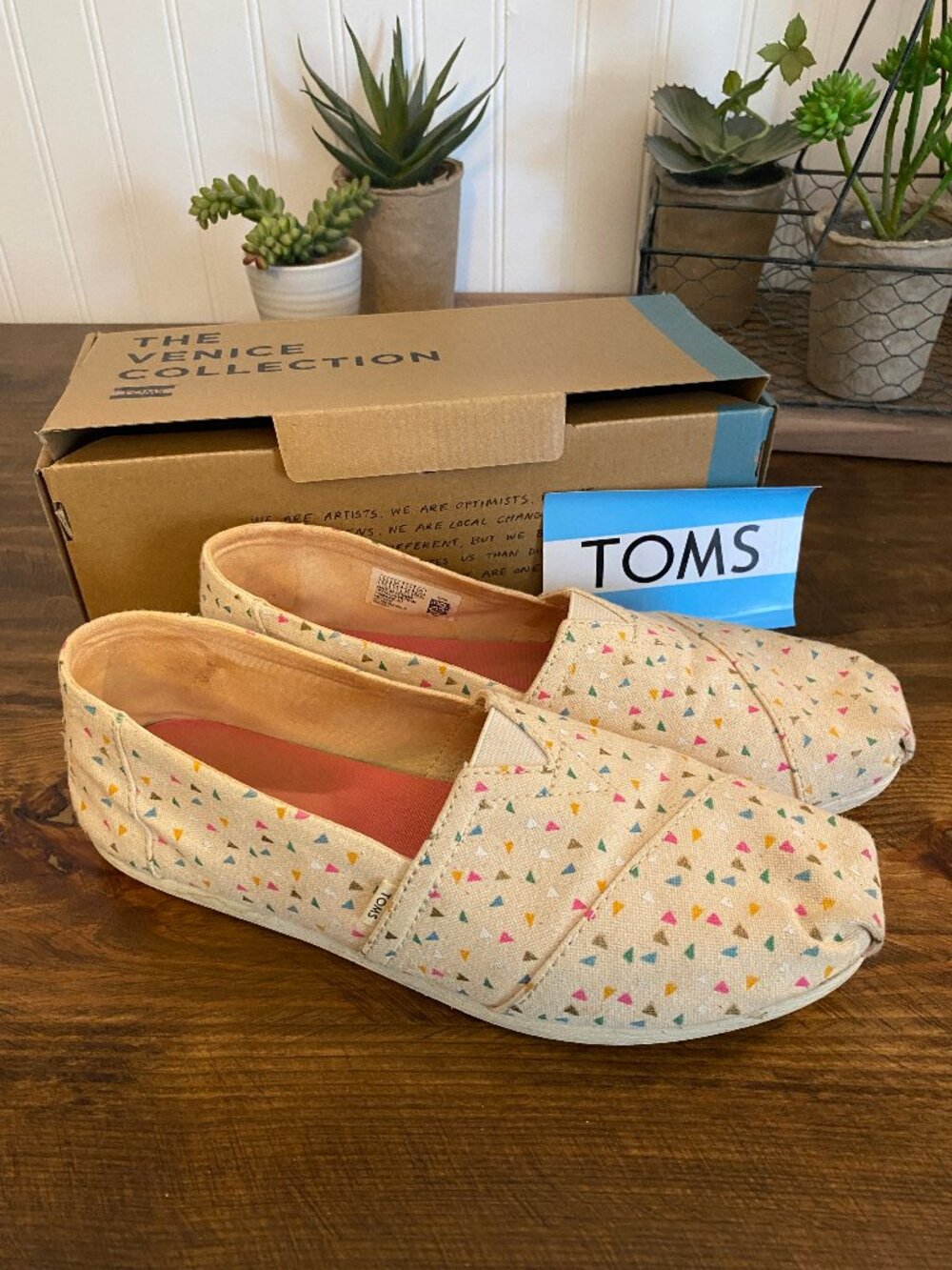 TOMS - Women’s Size 8.5 - Classic Natural Funfetti Canvas Slip On Shoes